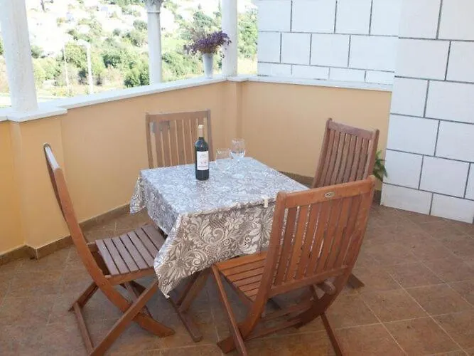 Briest - One Bedroom With Balcony A2 2 Апартаменты *